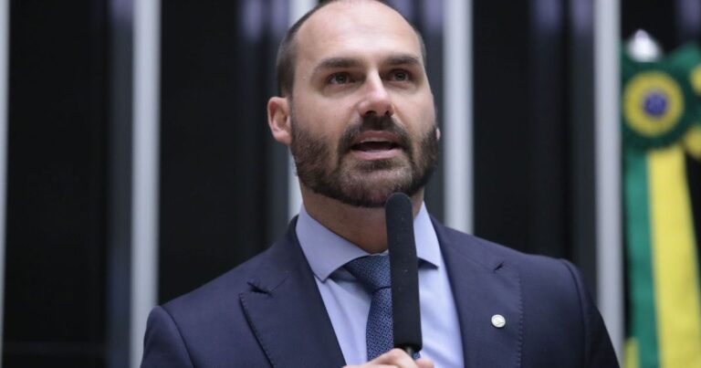 EUA concede green card a Eduardo Bolsonaro