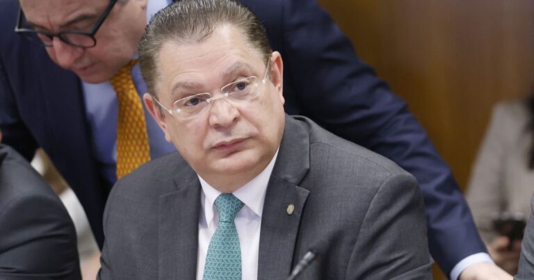 PF abre operação contra aliados de Sóstenes Cavalcante