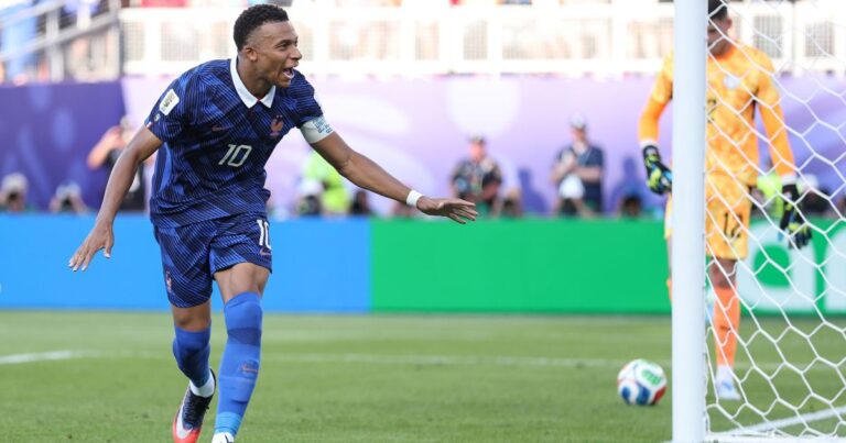 Mbappé marca e França derrota Paraguai nas oitavas