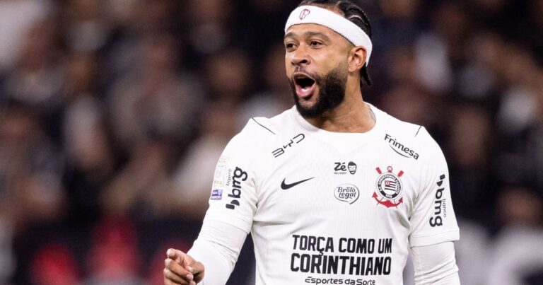 Memphis Depay na mira do Tigres do México