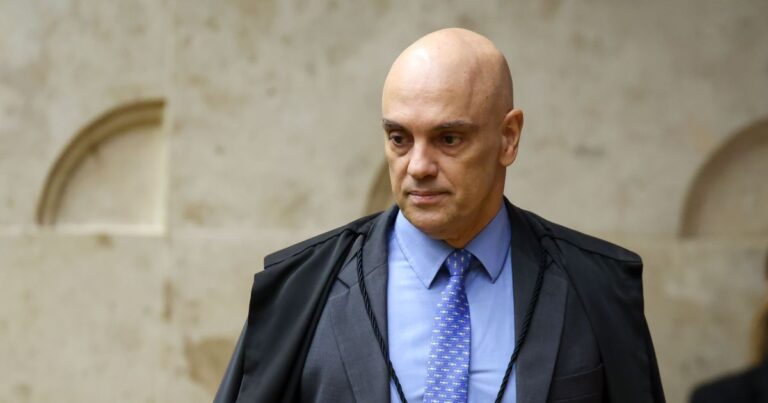 Moraes arquiva inquérito contra Bolsonaro no caso da ABIN paralela