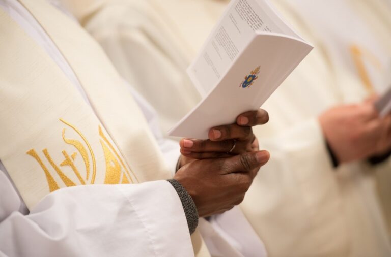 Igreja Católica excomunga bispos e padres da Fraternidade São Pio X
