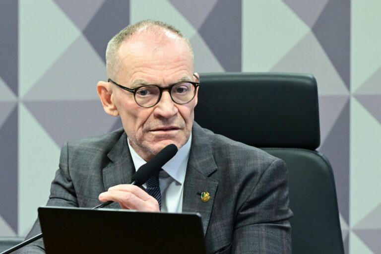Senado aprova aumento de penas para crimes sexuais digitais
