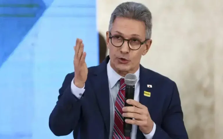 Zema questiona operação da PF contra Bolsonaro