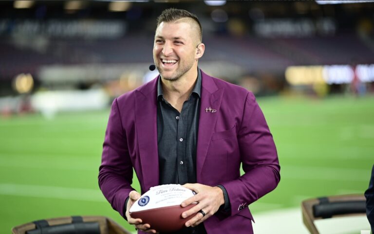Tim Tebow anuncia 30 microdramas para famílias e público jovem