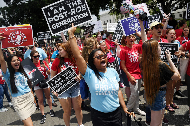 Juiz de Michigan impede obrigação de contratar abortistas em organizações pró-vida