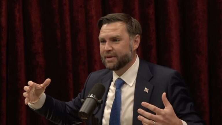JD Vance discute teoria sobre natureza demoníaca de alienígenas