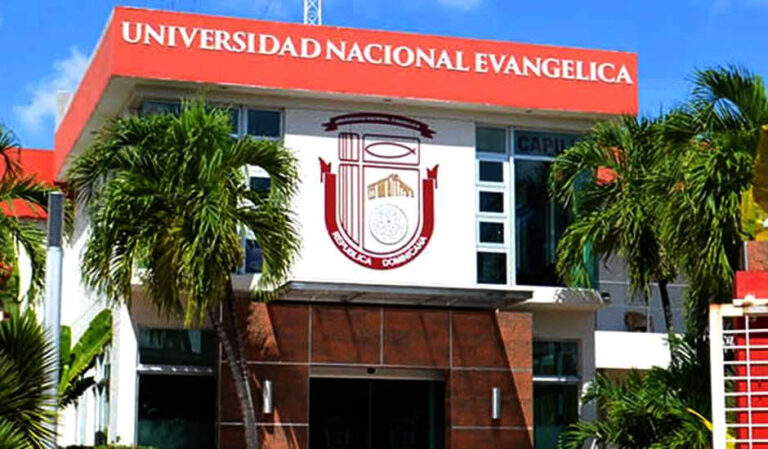 Universidade Evangélica Dominicana marca educação cristã