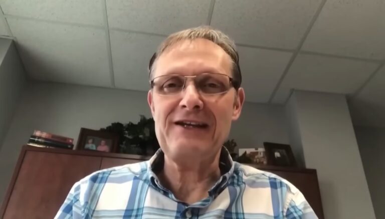Comunidade cristã de Ohio lamenta morte de pastor ciclista