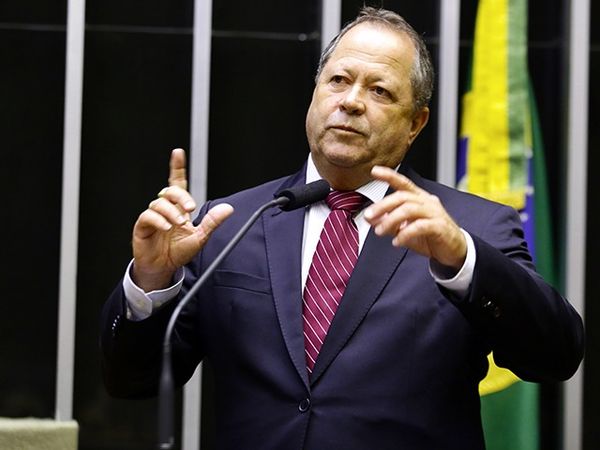 Flávio Dino mantém decisão sobre perda de mandato de Chiquinho Brazão