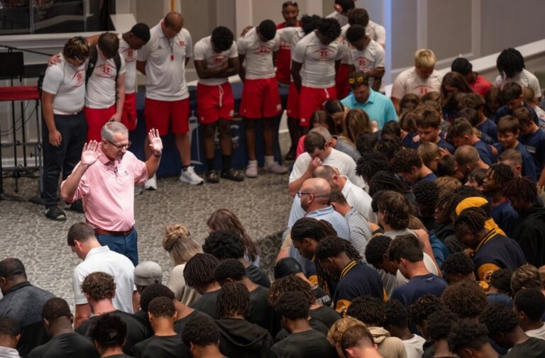 Igreja na Geórgia registra 120 decisões por Cristo em evento