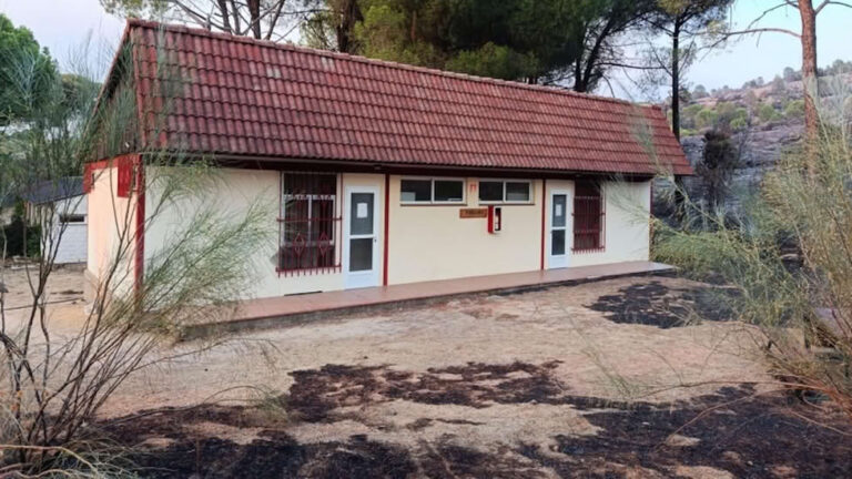 Centro cristão Pinos Reales permanece intacto em maior incêndio da Espanha