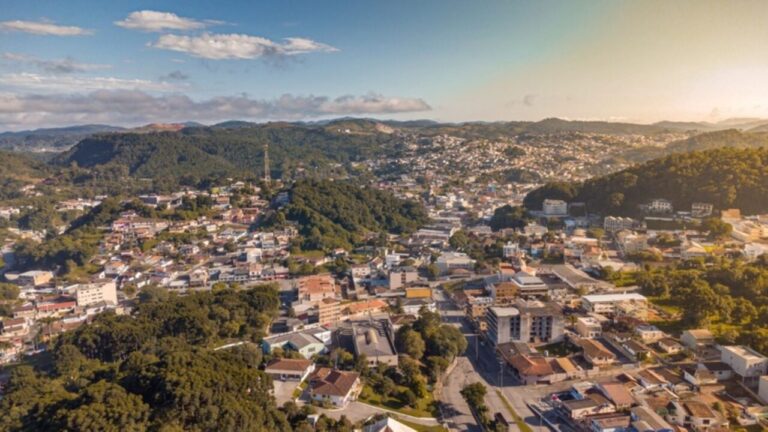 83 casas mudam de município na Grande Curitiba