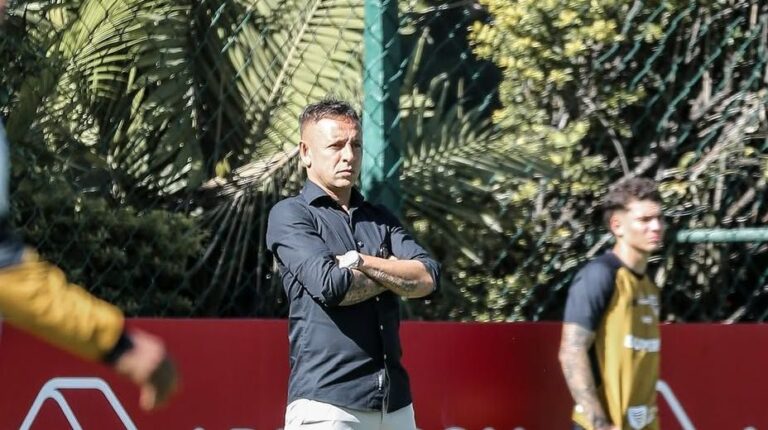 Rafinha assume definitivamente como executivo de futebol do São Paulo