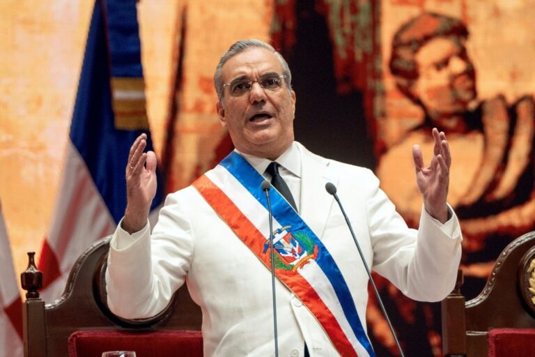 Presidente da República Dominicana atribui força à oração