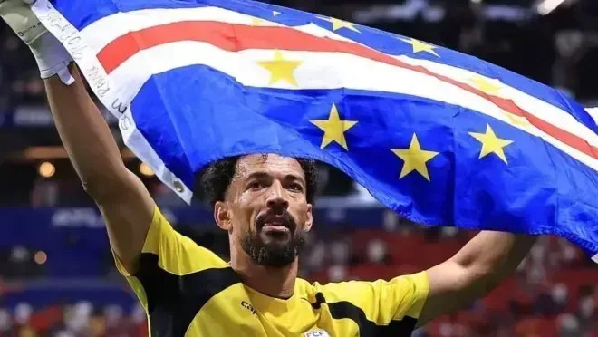 Goleiro de Cabo Verde acerta com Colo-Colo por 18 meses