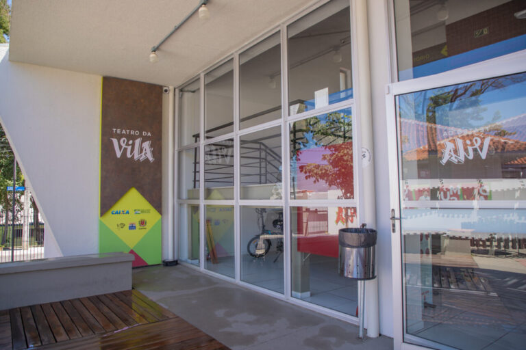 Cinema gratuito aos sábados no Teatro da Vila em Curitiba
