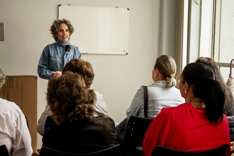Três irmãs iniciam curso gratuito de italiano para idosos em Curitiba