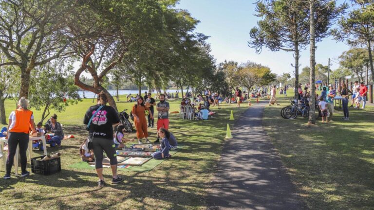 Curitiba oferece cursos de mágica, floorball e atividades ao ar livre neste fim de semana