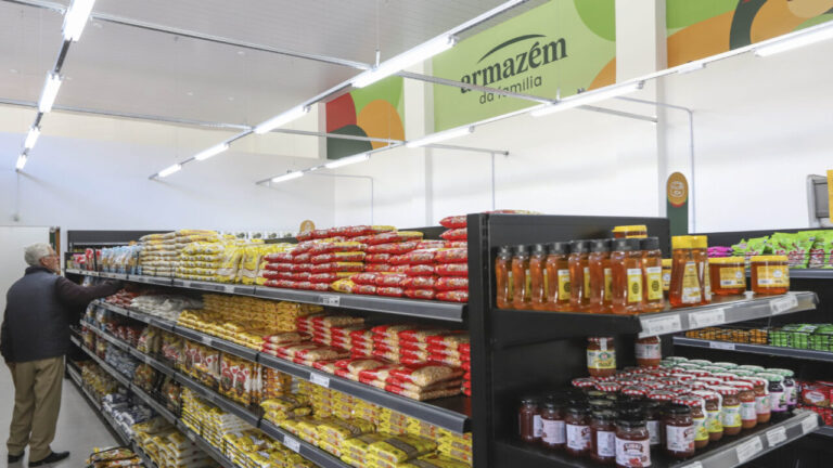 Armazéns da Família promove Semana da Economia com alimentos a preços especiais em Curitiba
