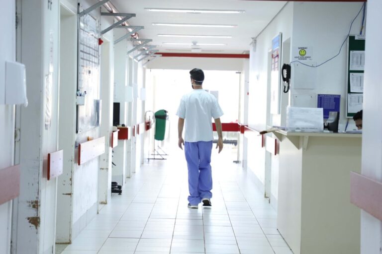 CRM-PR faz alerta após 194 fiscalizações por invasão do ato médico