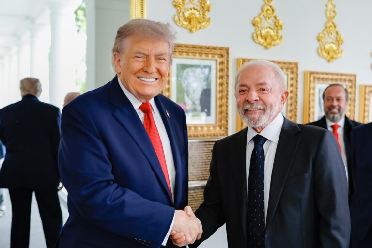 Brasil e EUA retomam negociações comerciais após conversa entre Lula e Trump