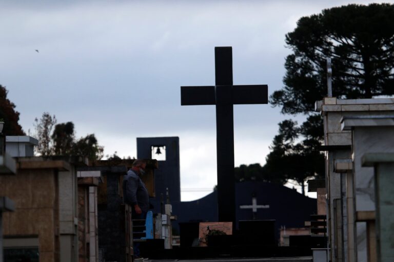 Bem Paraná publica lista de falecimentos em Curitiba com locais de sepultamento
