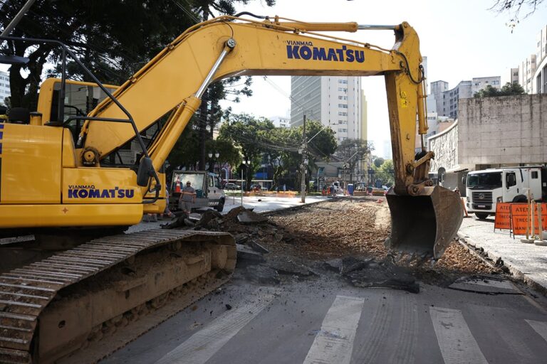 Curitiba inicia implantação de dois novos calçadões para pedestres