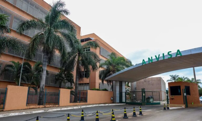 Anvisa proíbe fabricação e venda de mais de oito produtos cosméticos