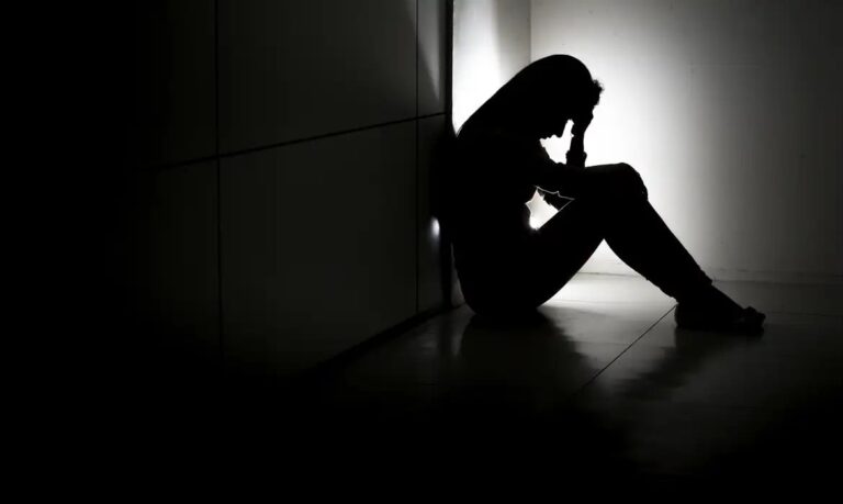 OMS aponta suicídio como quarta causa de morte entre jovens de 15 a 29 anos