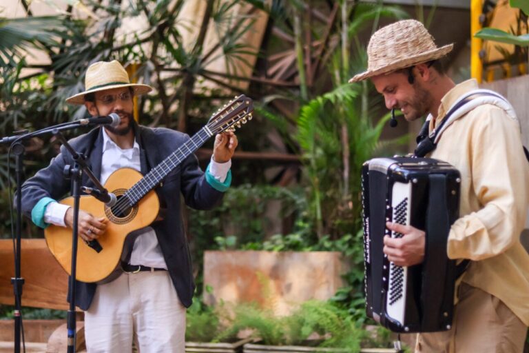 Maringá abre Virada Cultural com música caipira e histórias do interior