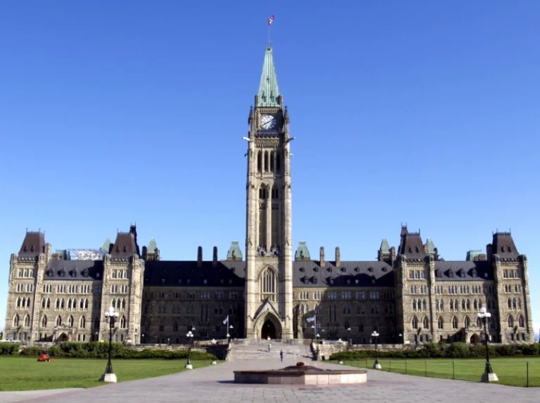 Evangélicos canadenses são convocados a pressionar parlamentares sobre eutanásia