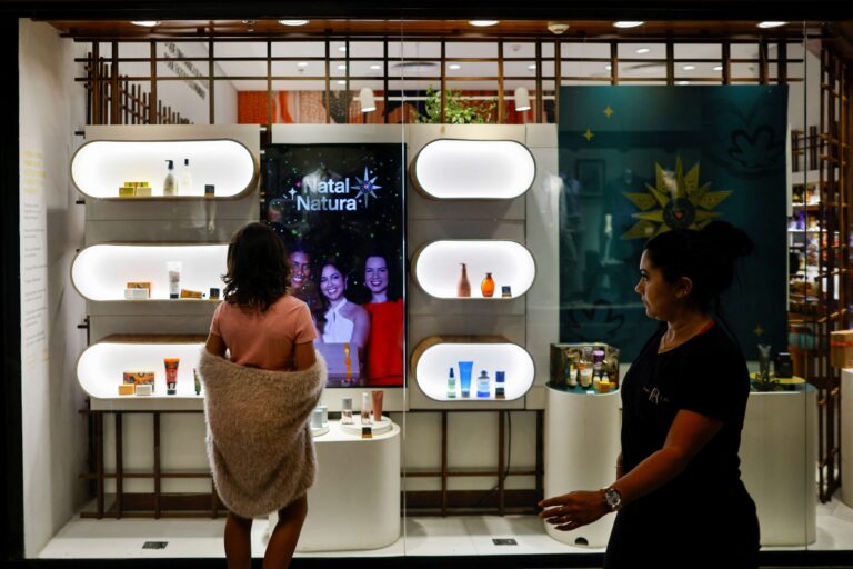 Conference Board registra queda na confiança do consumidor nos EUA em agosto