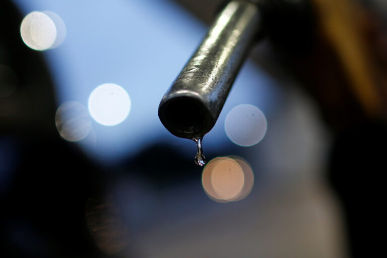 Governo prorroga subsídio de R$ 0,44 na gasolina até 9 de setembro