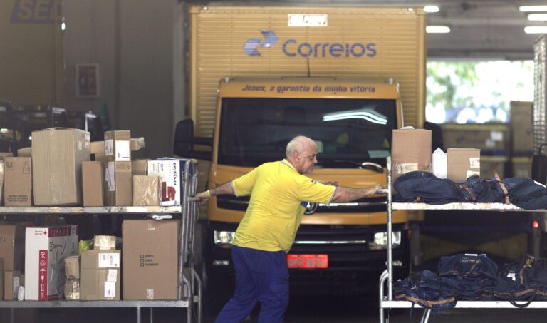 Correios encerra primeiro semestre com prejuízo de R$ 5,5 bilhões