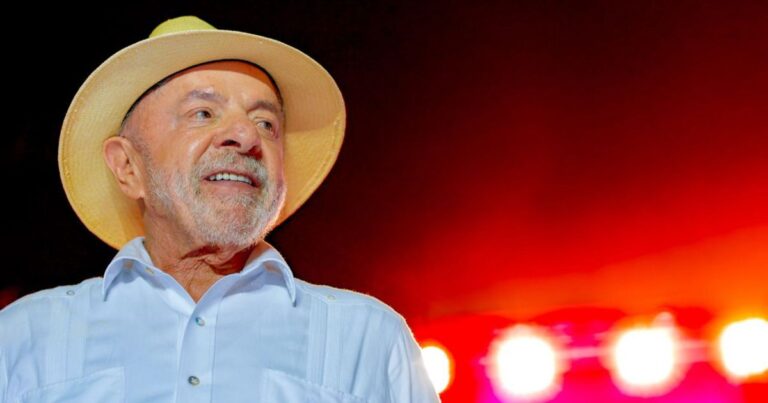 Lula espera manter eleitores com aprovação da PEC do fim da 6x1