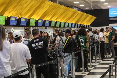 Concentração de slots em grandes aeroportos dificulta entrada de aéreas low cost