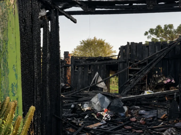 Menino de 5 anos morre em incêndio em Ponta Grossa