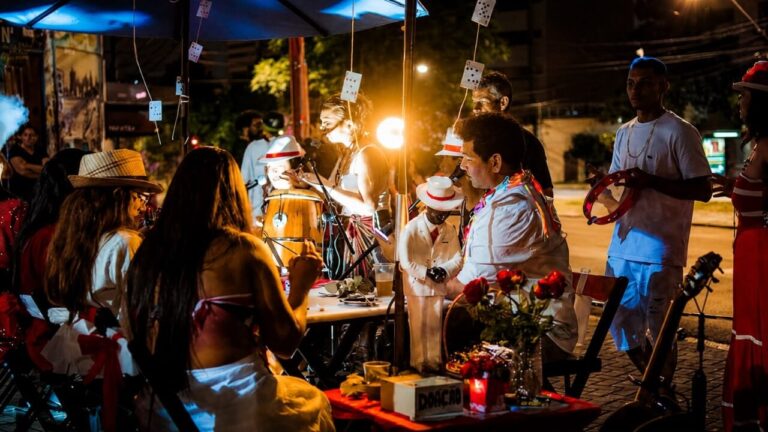 Samba de Zé Pelintra une música e fé no centro de Curitiba