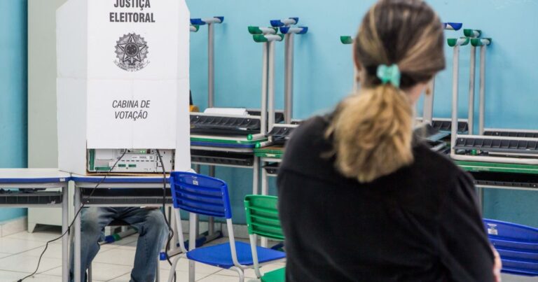 Brasil bate recorde com 34,8% de mulheres candidatas registradas no TSE