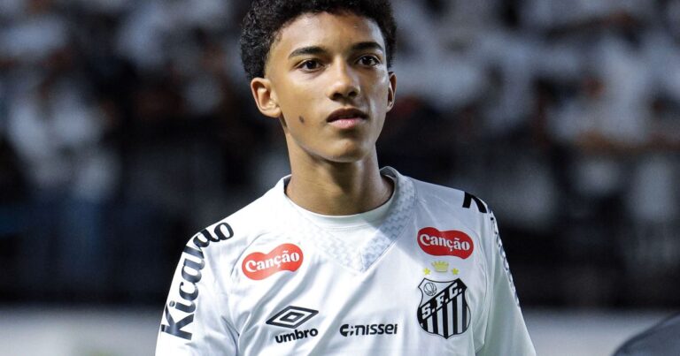 Santos encaminha empréstimo de Robinho Jr ao Genoa da Itália
