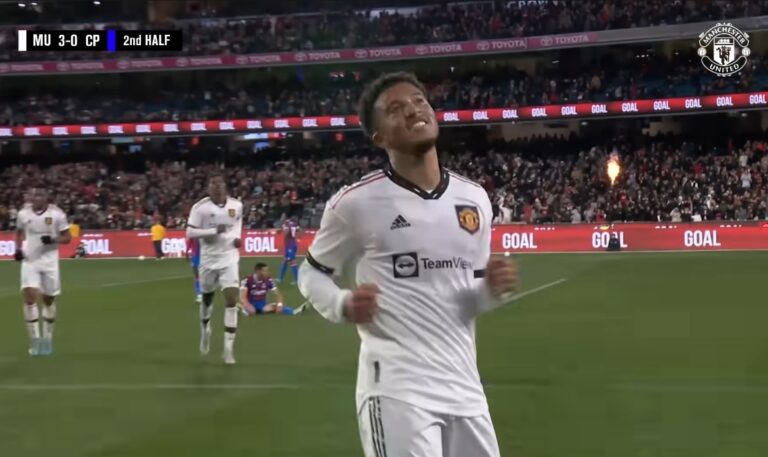 Jadon Sancho treina em clube de 10ª divisão
