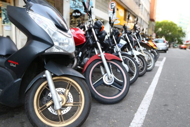 Produção de motos bate recorde com melhor julho da história