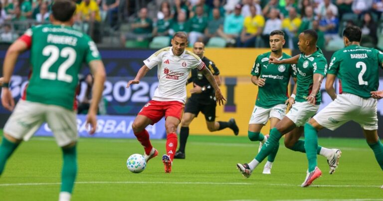 Palmeiras empata com Inter e perde chance de ampliar liderança