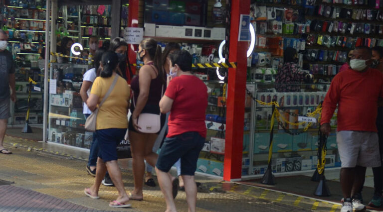 Empresários e investidores expressam pessimismo extremo em conferência da XP no Rio