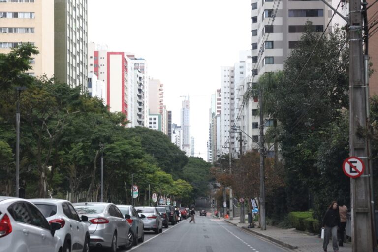 IBGE aponta aumento de brasileiros morando sozinhos em 2026