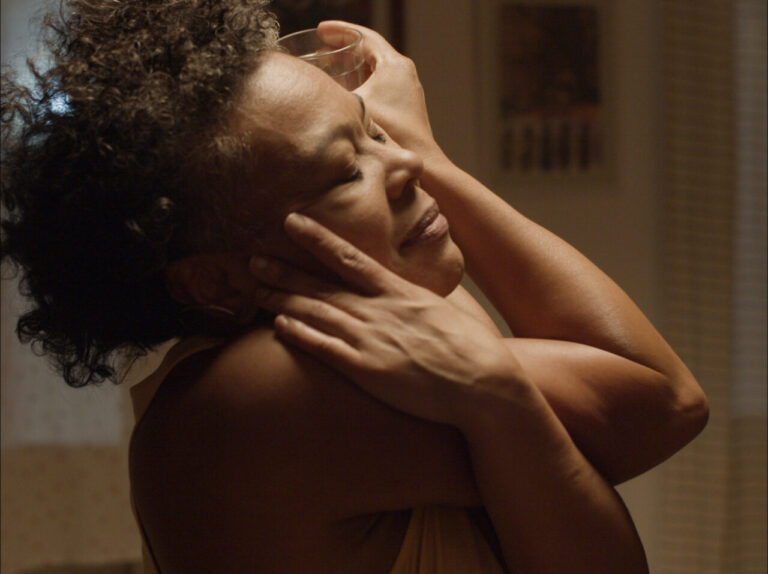 Filme curitibano Solange tem sessão especial na Mostra de Cinema