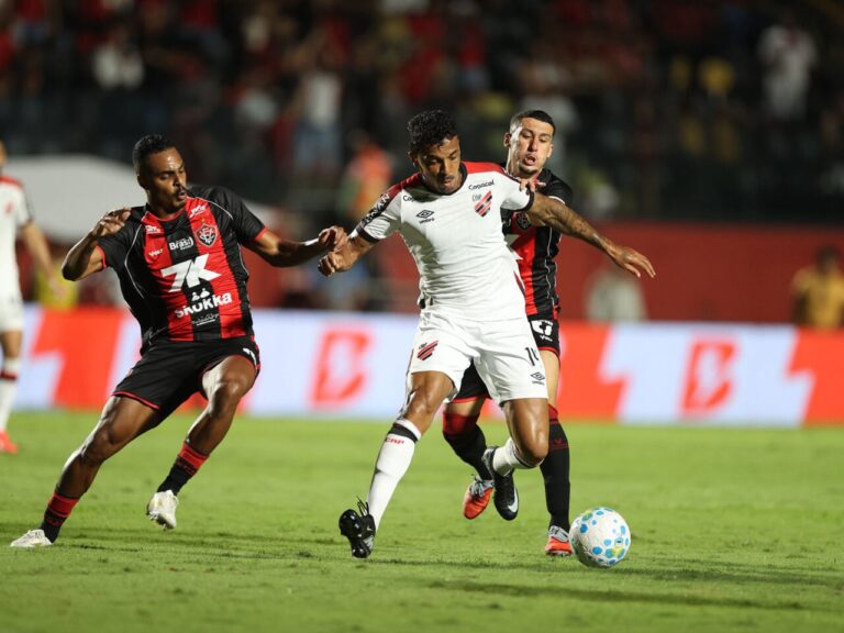 Athletico é eliminado da Copa do Brasil após goleada do Vitória por 4 a 0
