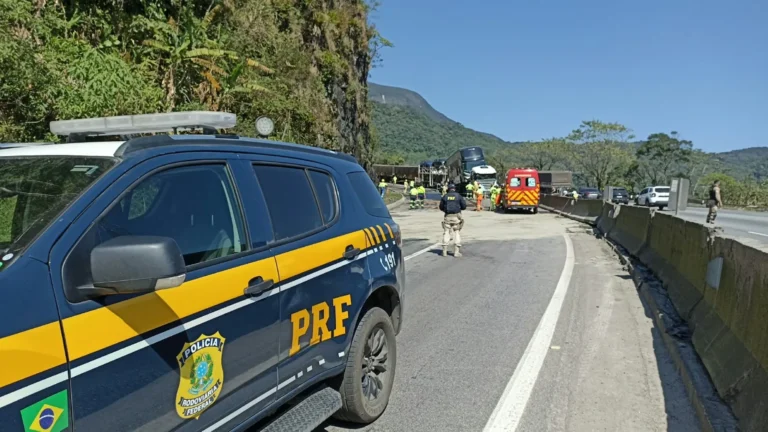 BR-277 é liberada após nove horas de interdição por acidente grave
