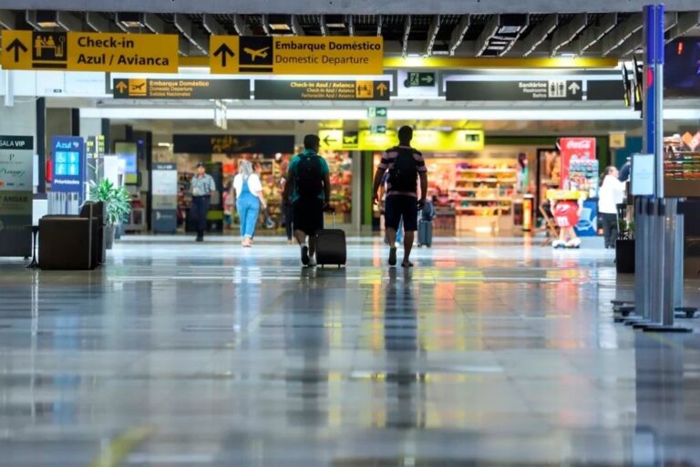 Aviação doméstica brasileira bate recorde com 59 milhões de passageiros em 2026
